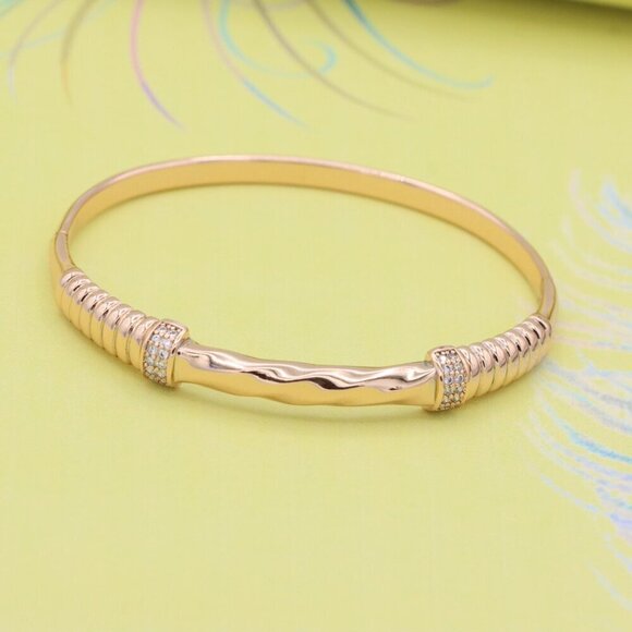 Elegant Rose Gold Bangle with Ribbed & Wave Design, XPBL0440 - Picture 6 of 12